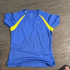 Nike top